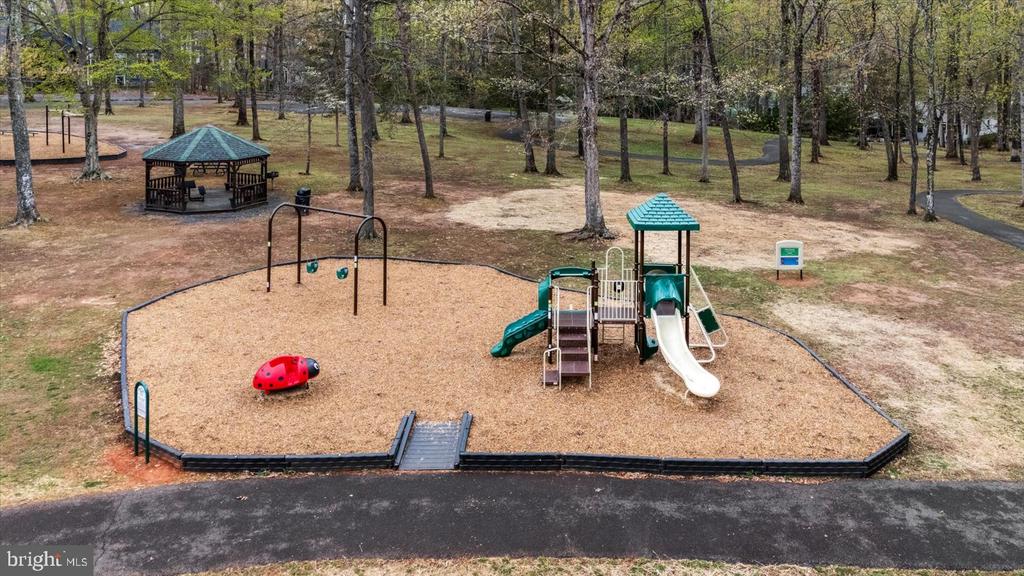 604 STRATFORD CIR, LOCUST GROVE, Virginia 22508, 3 Bedrooms Bedrooms, ,2 BathroomsBathrooms,Residential,604 STRATFORD CIR,VAOR2012350 MLS # VAOR2012350