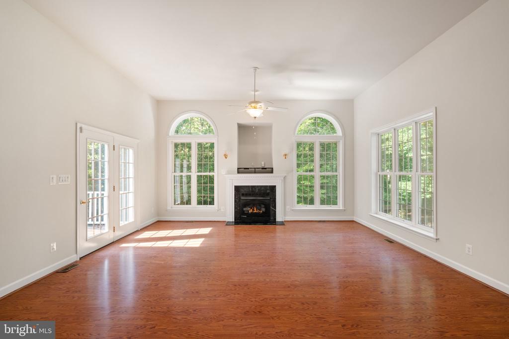 13031 DAHLIA LN, FREDERICKSBURG, Virginia 22407, 5 Bedrooms Bedrooms, ,4 BathroomsBathrooms,Residential,13031 DAHLIA LN,VASP2036604 MLS # VASP2036604