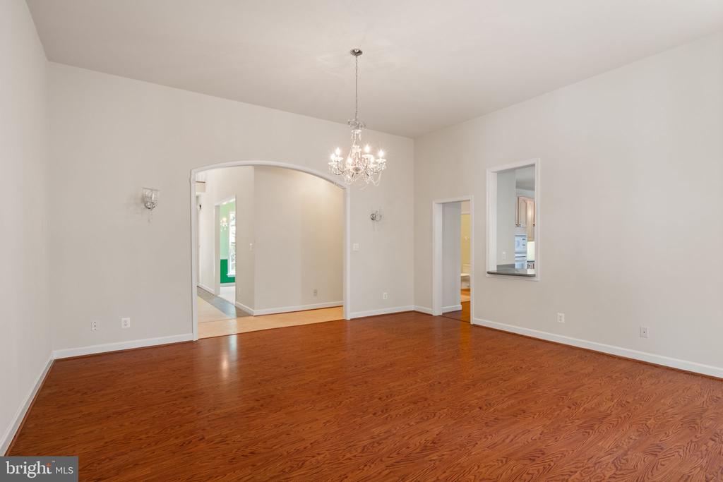 13031 DAHLIA LN, FREDERICKSBURG, Virginia 22407, 5 Bedrooms Bedrooms, ,4 BathroomsBathrooms,Residential,13031 DAHLIA LN,VASP2036604 MLS # VASP2036604