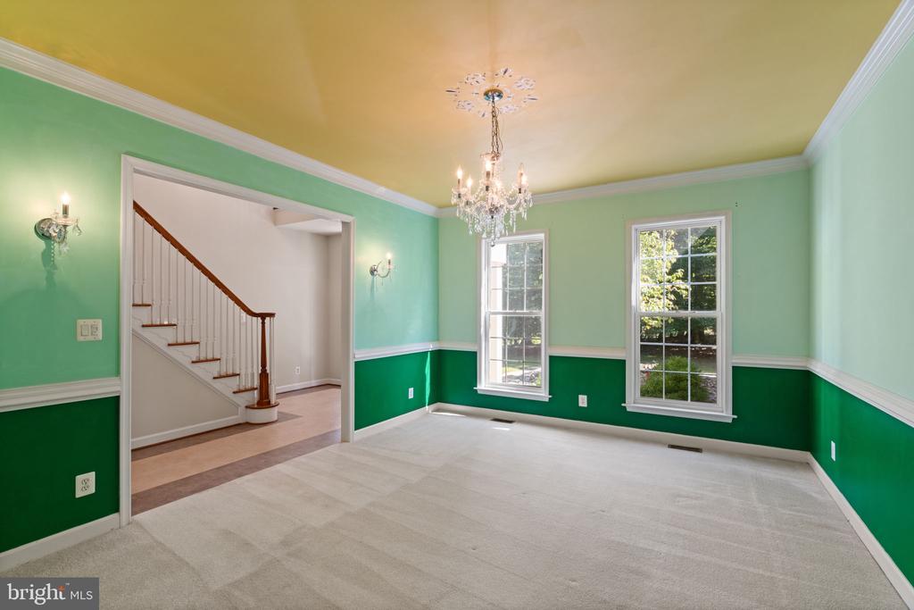13031 DAHLIA LN, FREDERICKSBURG, Virginia 22407, 5 Bedrooms Bedrooms, ,4 BathroomsBathrooms,Residential,13031 DAHLIA LN,VASP2036604 MLS # VASP2036604