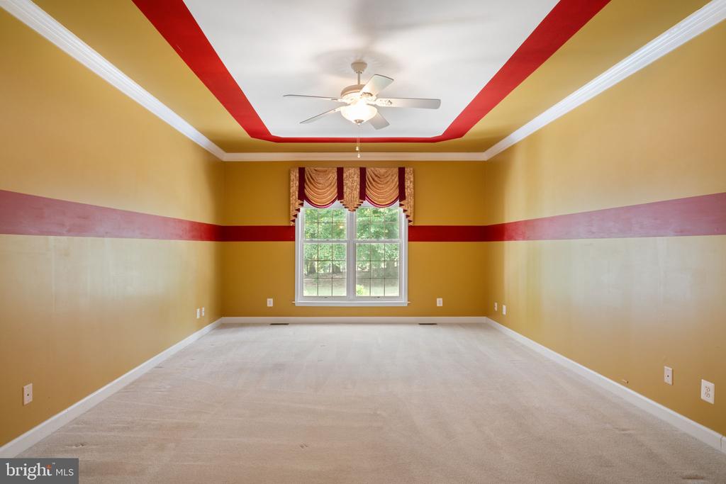 13031 DAHLIA LN, FREDERICKSBURG, Virginia 22407, 5 Bedrooms Bedrooms, ,4 BathroomsBathrooms,Residential,13031 DAHLIA LN,VASP2036604 MLS # VASP2036604