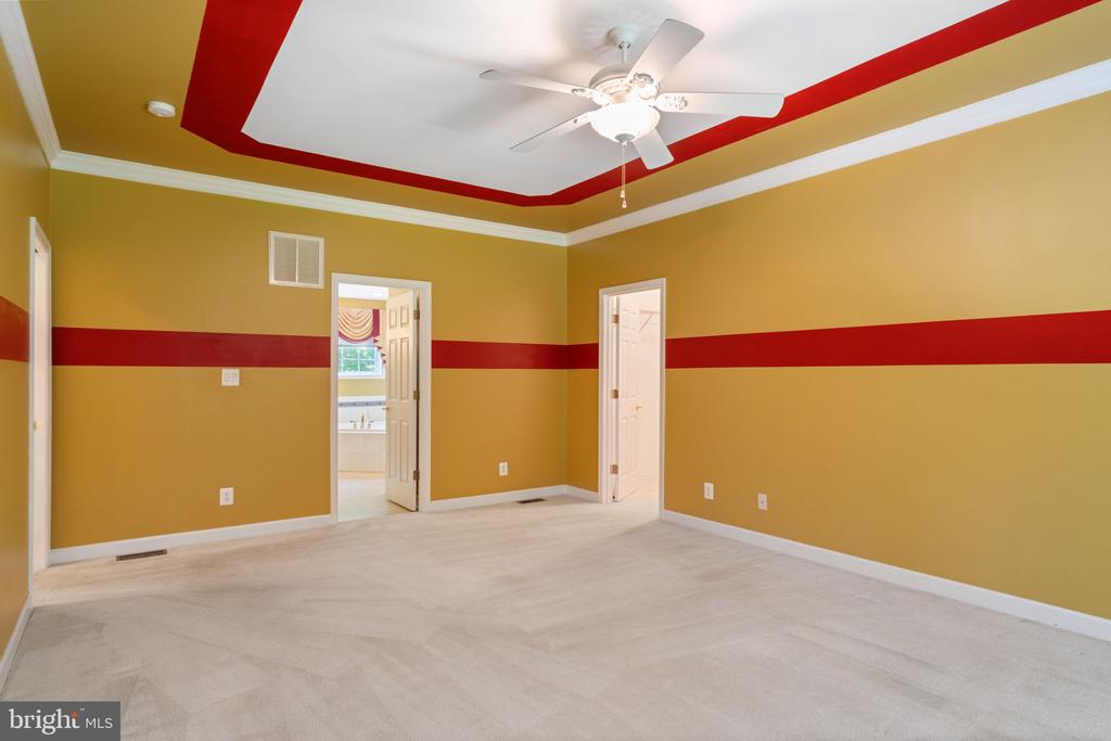 13031 DAHLIA LN, FREDERICKSBURG, Virginia 22407, 5 Bedrooms Bedrooms, ,4 BathroomsBathrooms,Residential,13031 DAHLIA LN,VASP2036604 MLS # VASP2036604