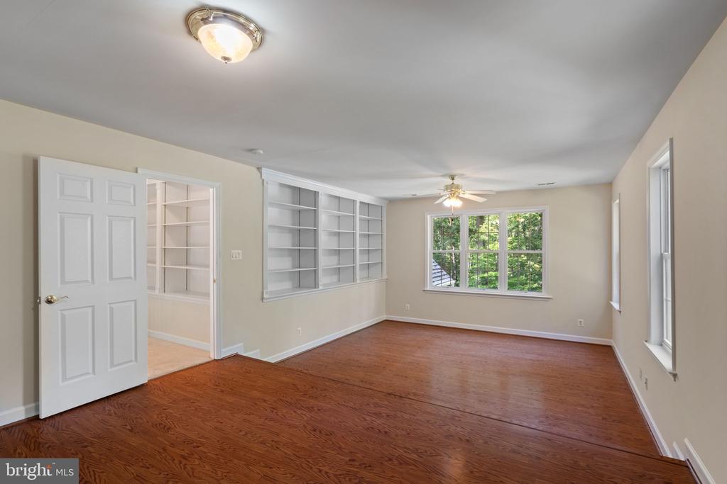 13031 DAHLIA LN, FREDERICKSBURG, Virginia 22407, 5 Bedrooms Bedrooms, ,4 BathroomsBathrooms,Residential,13031 DAHLIA LN,VASP2036604 MLS # VASP2036604