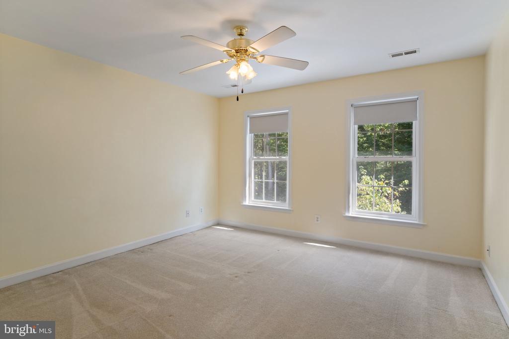 13031 DAHLIA LN, FREDERICKSBURG, Virginia 22407, 5 Bedrooms Bedrooms, ,4 BathroomsBathrooms,Residential,13031 DAHLIA LN,VASP2036604 MLS # VASP2036604