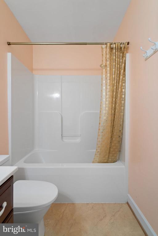 13031 DAHLIA LN, FREDERICKSBURG, Virginia 22407, 5 Bedrooms Bedrooms, ,4 BathroomsBathrooms,Residential,13031 DAHLIA LN,VASP2036604 MLS # VASP2036604