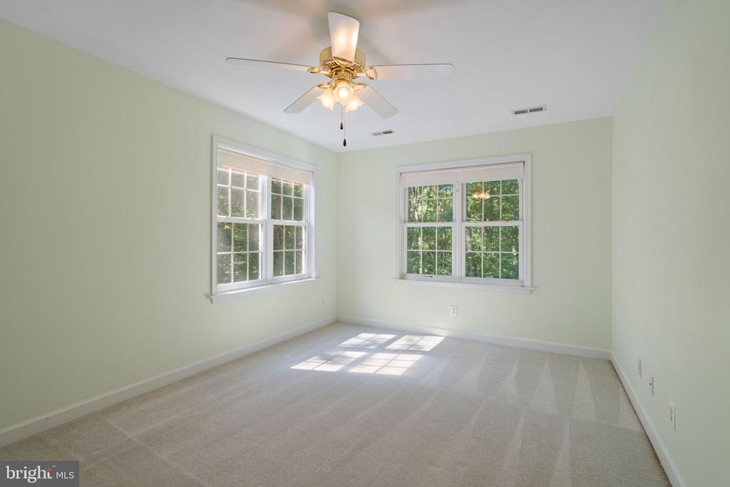 13031 DAHLIA LN, FREDERICKSBURG, Virginia 22407, 5 Bedrooms Bedrooms, ,4 BathroomsBathrooms,Residential,13031 DAHLIA LN,VASP2036604 MLS # VASP2036604