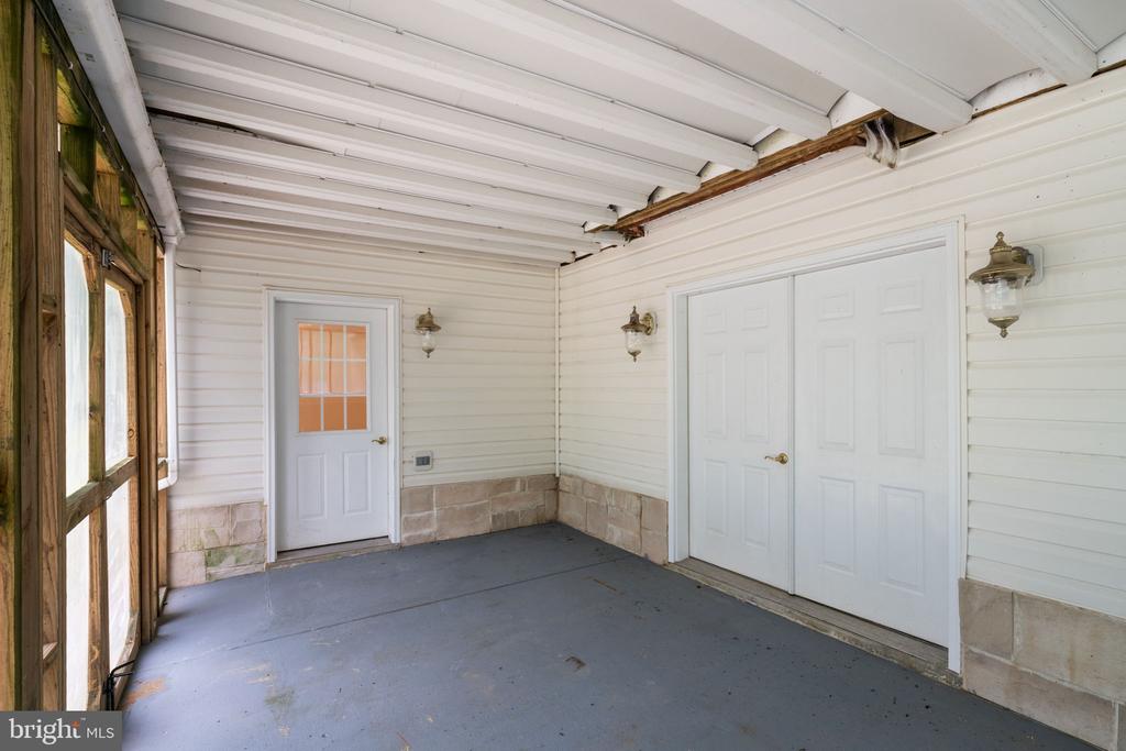 13031 DAHLIA LN, FREDERICKSBURG, Virginia 22407, 5 Bedrooms Bedrooms, ,4 BathroomsBathrooms,Residential,13031 DAHLIA LN,VASP2036604 MLS # VASP2036604