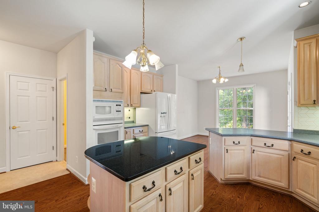 13031 DAHLIA LN, FREDERICKSBURG, Virginia 22407, 5 Bedrooms Bedrooms, ,4 BathroomsBathrooms,Residential,13031 DAHLIA LN,VASP2036604 MLS # VASP2036604