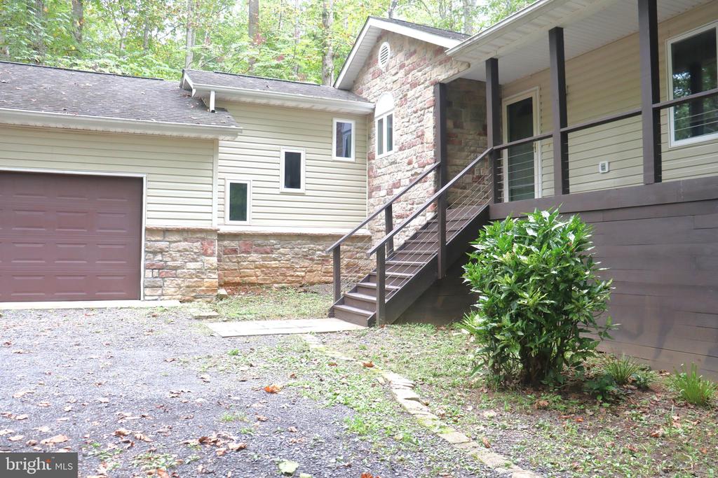 1111 EASTOVER PKWY, LOCUST GROVE, Virginia 22508, 5 Bedrooms Bedrooms, ,3 BathroomsBathrooms,Residential,1111 EASTOVER PKWY,VAOR2012418 MLS # VAOR2012418