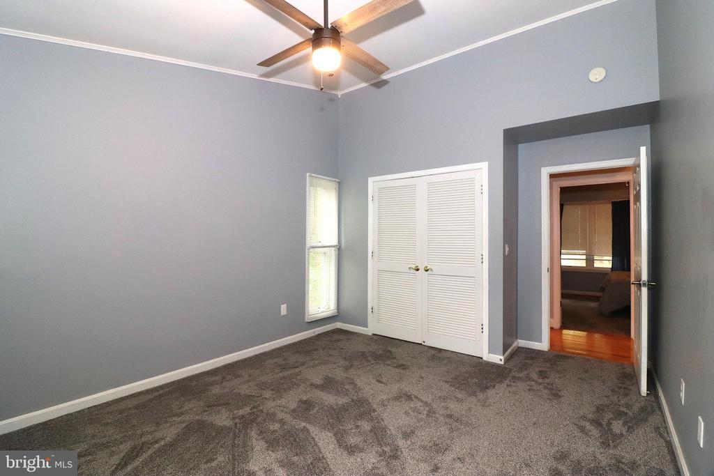 1111 EASTOVER PKWY, LOCUST GROVE, Virginia 22508, 5 Bedrooms Bedrooms, ,3 BathroomsBathrooms,Residential,1111 EASTOVER PKWY,VAOR2012418 MLS # VAOR2012418