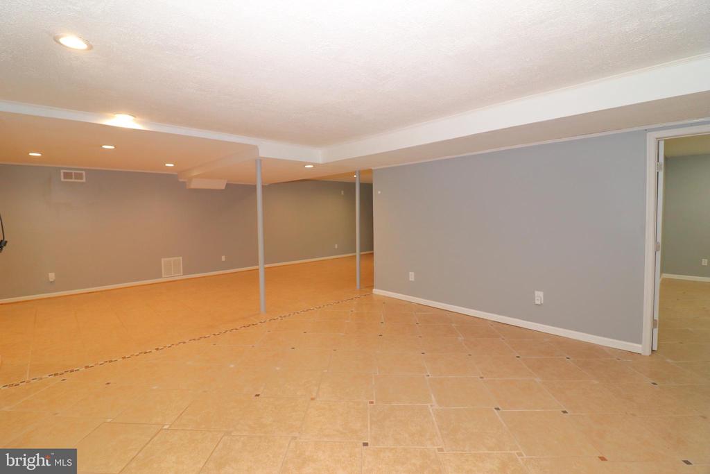 1111 EASTOVER PKWY, LOCUST GROVE, Virginia 22508, 5 Bedrooms Bedrooms, ,3 BathroomsBathrooms,Residential,1111 EASTOVER PKWY,VAOR2012418 MLS # VAOR2012418