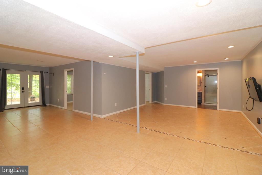 1111 EASTOVER PKWY, LOCUST GROVE, Virginia 22508, 5 Bedrooms Bedrooms, ,3 BathroomsBathrooms,Residential,1111 EASTOVER PKWY,VAOR2012418 MLS # VAOR2012418