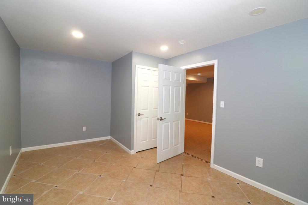 1111 EASTOVER PKWY, LOCUST GROVE, Virginia 22508, 5 Bedrooms Bedrooms, ,3 BathroomsBathrooms,Residential,1111 EASTOVER PKWY,VAOR2012418 MLS # VAOR2012418