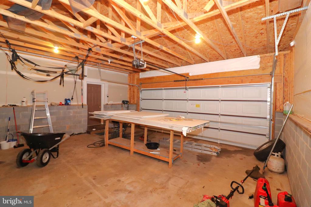1111 EASTOVER PKWY, LOCUST GROVE, Virginia 22508, 5 Bedrooms Bedrooms, ,3 BathroomsBathrooms,Residential,1111 EASTOVER PKWY,VAOR2012418 MLS # VAOR2012418