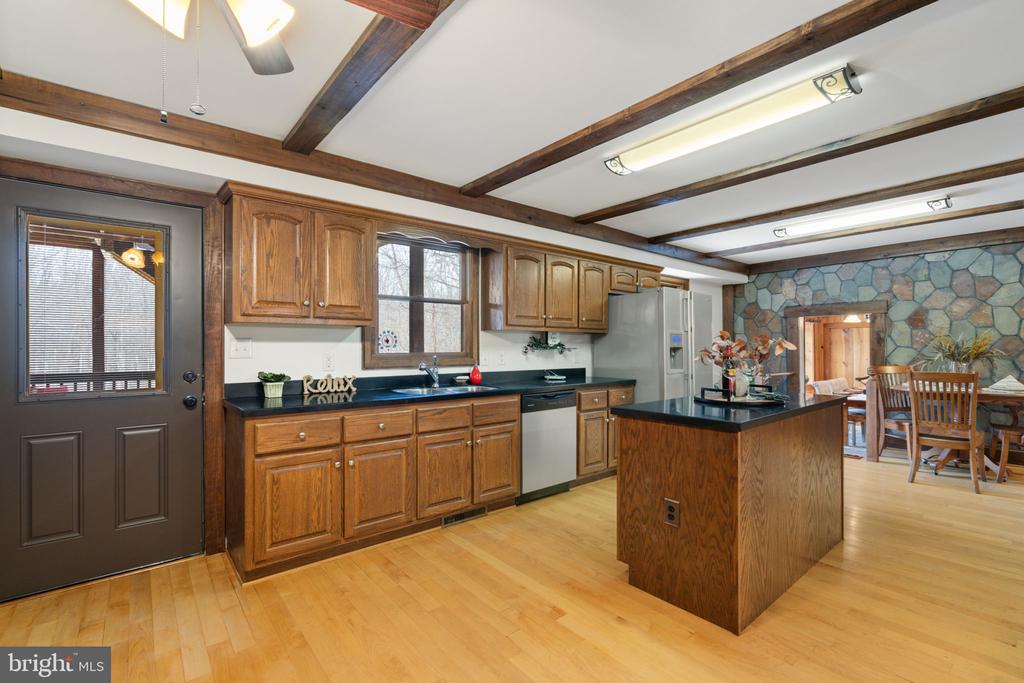 4257 CABIN RD, REVA, Virginia 22735, 5 Bedrooms Bedrooms, ,4 BathroomsBathrooms,Residential,4257 CABIN RD,VACU2011720 MLS # VACU2011720