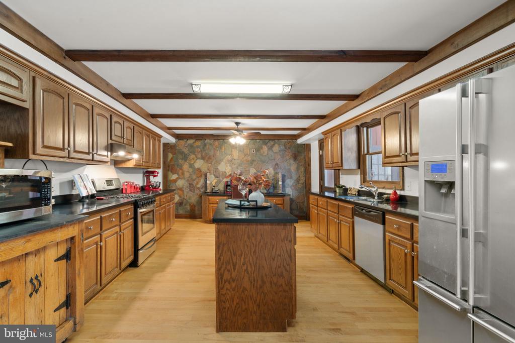 4257 CABIN RD, REVA, Virginia 22735, 5 Bedrooms Bedrooms, ,4 BathroomsBathrooms,Residential,4257 CABIN RD,VACU2011720 MLS # VACU2011720