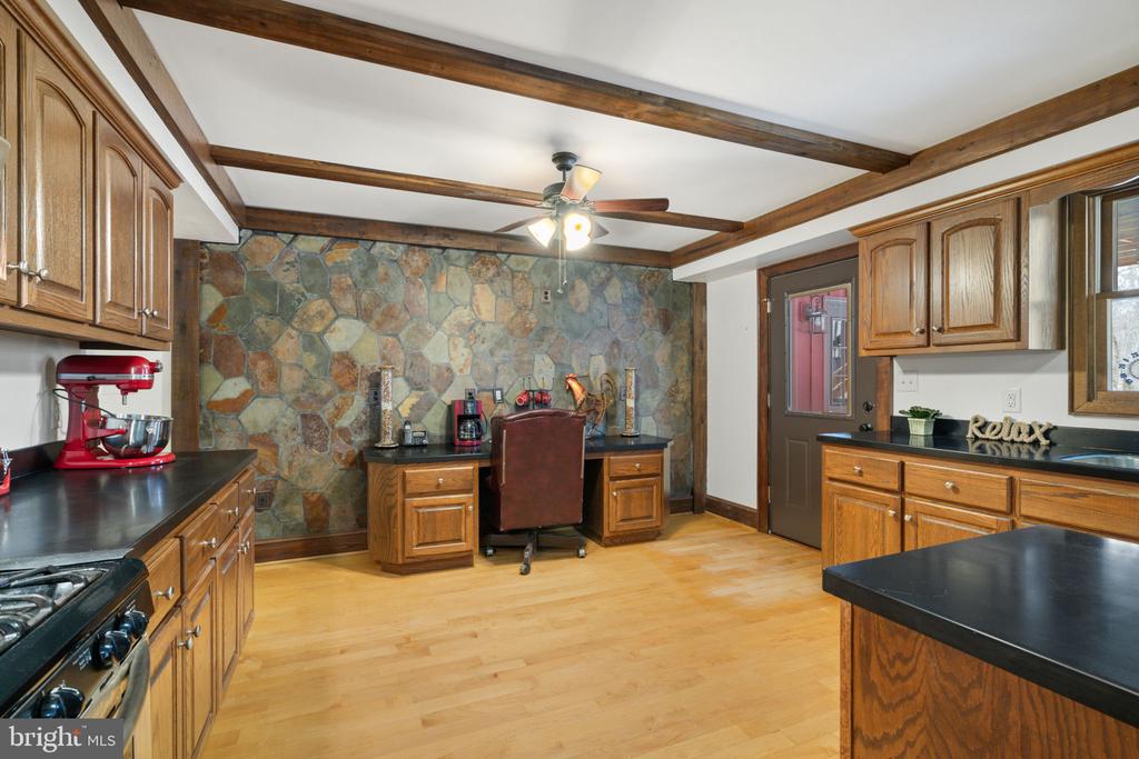 4257 CABIN RD, REVA, Virginia 22735, 5 Bedrooms Bedrooms, ,4 BathroomsBathrooms,Residential,4257 CABIN RD,VACU2011720 MLS # VACU2011720