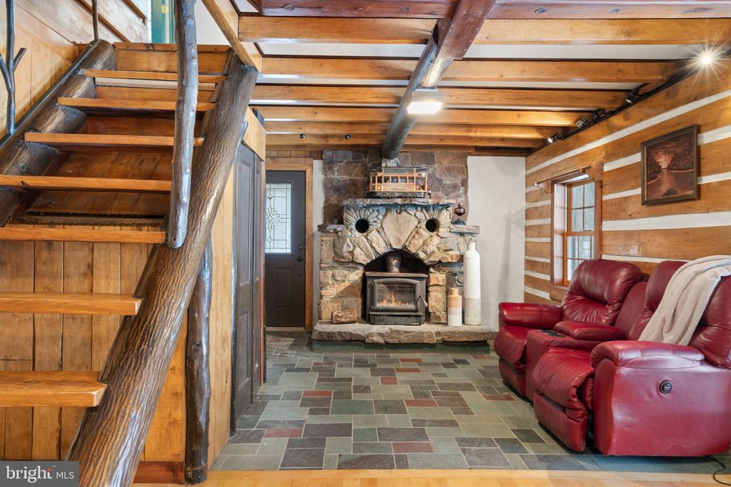 4257 CABIN RD, REVA, Virginia 22735, 5 Bedrooms Bedrooms, ,4 BathroomsBathrooms,Residential,4257 CABIN RD,VACU2011720 MLS # VACU2011720