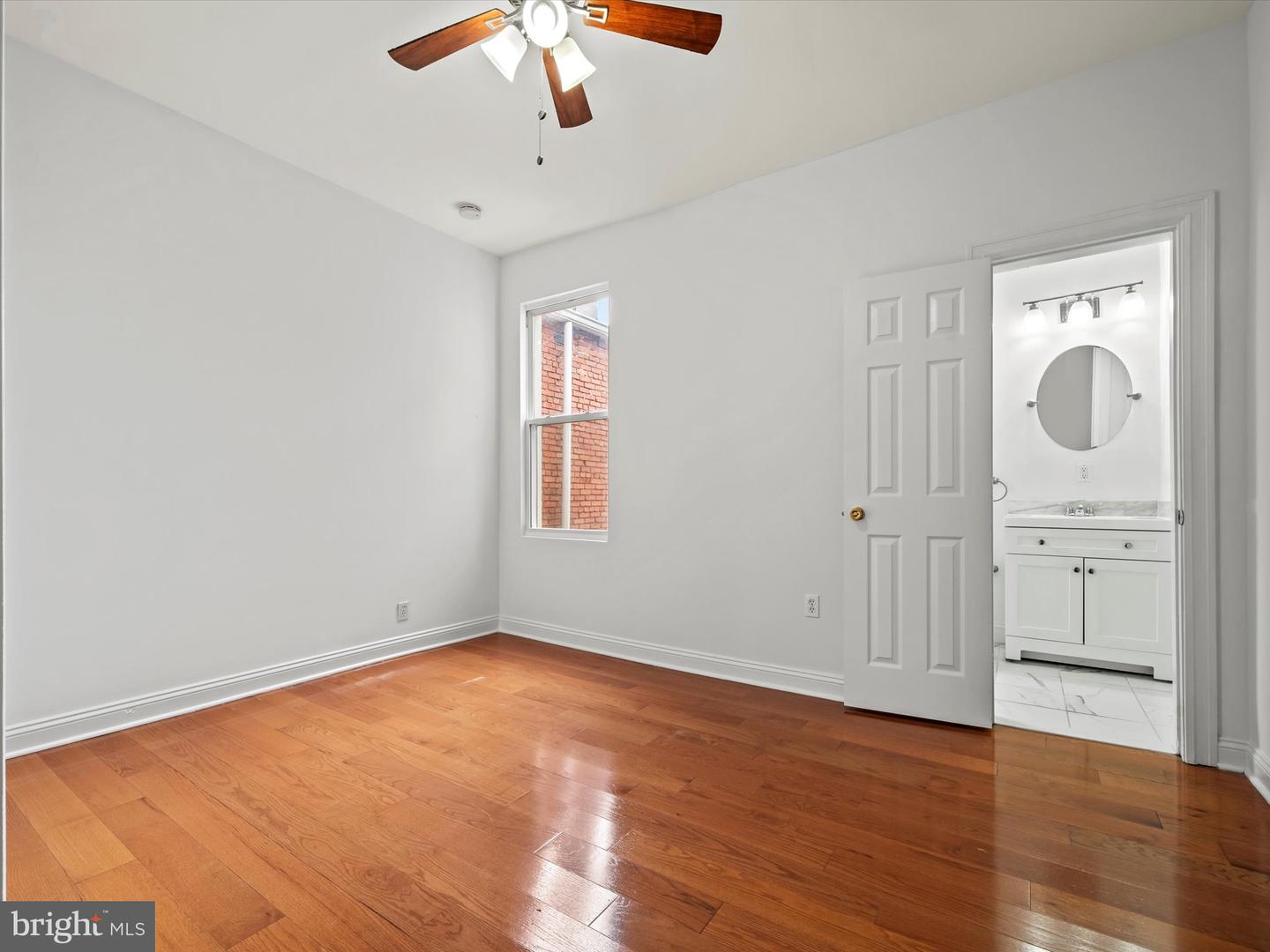 131 R ST NE #A, WASHINGTON, District Of Columbia 20002, 3 Bedrooms Bedrooms, ,2 BathroomsBathrooms,Residential,For sale,131 R ST NE #A,DCDC2209332 MLS # DCDC2209332