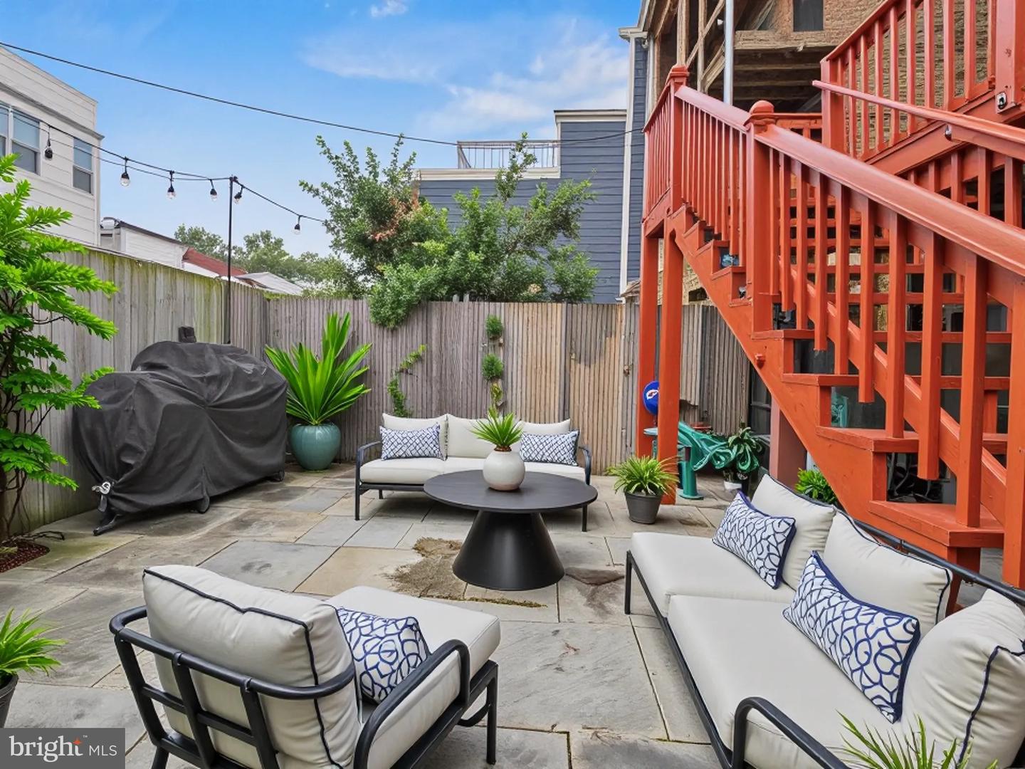 131 R ST NE #A, WASHINGTON, District Of Columbia 20002, 3 Bedrooms Bedrooms, ,2 BathroomsBathrooms,Residential,For sale,131 R ST NE #A,DCDC2209332 MLS # DCDC2209332