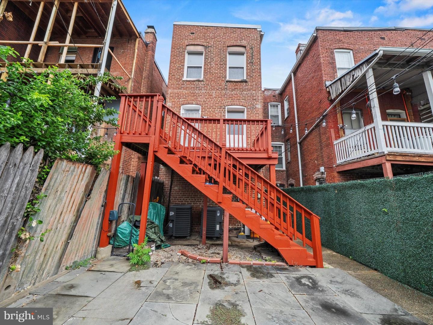 131 R ST NE #A, WASHINGTON, District Of Columbia 20002, 3 Bedrooms Bedrooms, ,2 BathroomsBathrooms,Residential,For sale,131 R ST NE #A,DCDC2209332 MLS # DCDC2209332