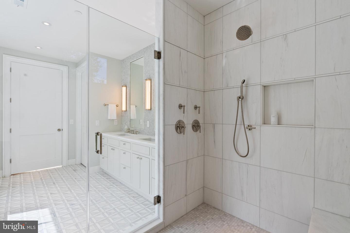 5070 MILLWOOD LN NW, WASHINGTON, District Of Columbia 20016, 6 Bedrooms Bedrooms, ,8 BathroomsBathrooms,Residential,For sale,5070 MILLWOOD LN NW,DCDC2211174 MLS # DCDC2211174