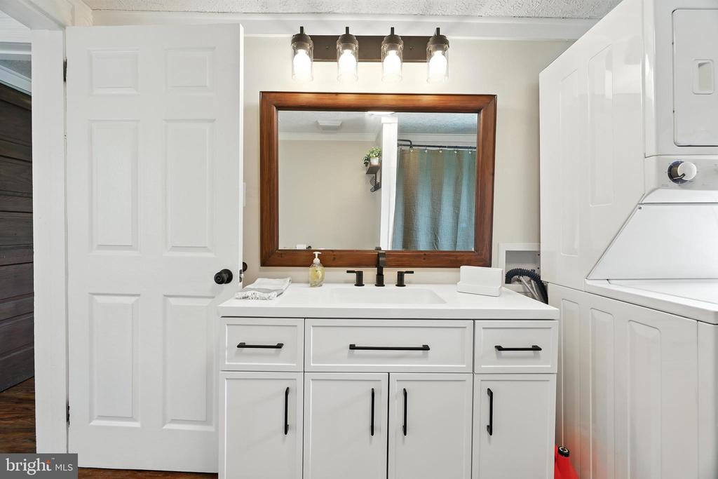 505 MECHANIC ST, LURAY, Virginia 22835, 4 Bedrooms Bedrooms, ,2 BathroomsBathrooms,Residential,505 MECHANIC ST,VAPA2005422 MLS # VAPA2005422