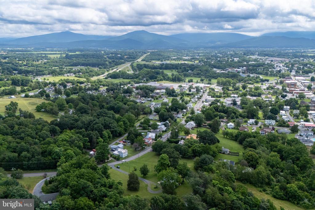 505 MECHANIC ST, LURAY, Virginia 22835, 4 Bedrooms Bedrooms, ,2 BathroomsBathrooms,Residential,505 MECHANIC ST,VAPA2005422 MLS # VAPA2005422