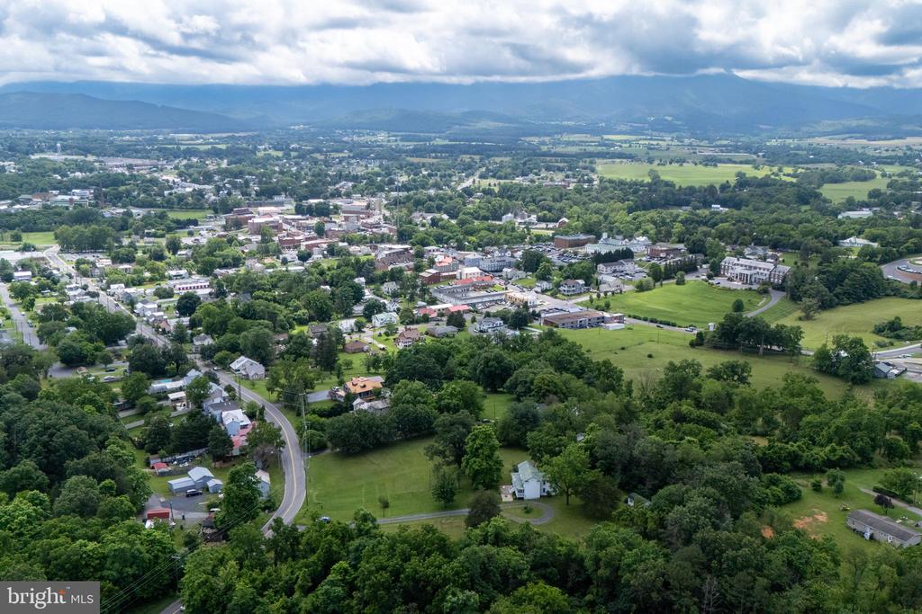 505 MECHANIC ST, LURAY, Virginia 22835, 4 Bedrooms Bedrooms, ,2 BathroomsBathrooms,Residential,505 MECHANIC ST,VAPA2005422 MLS # VAPA2005422