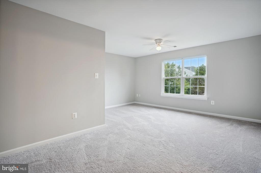 2024 CHESTNUT DR, CULPEPER, Virginia 22701, 4 Bedrooms Bedrooms, ,3 BathroomsBathrooms,Residential,2024 CHESTNUT DR,VACU2011726 MLS # VACU2011726