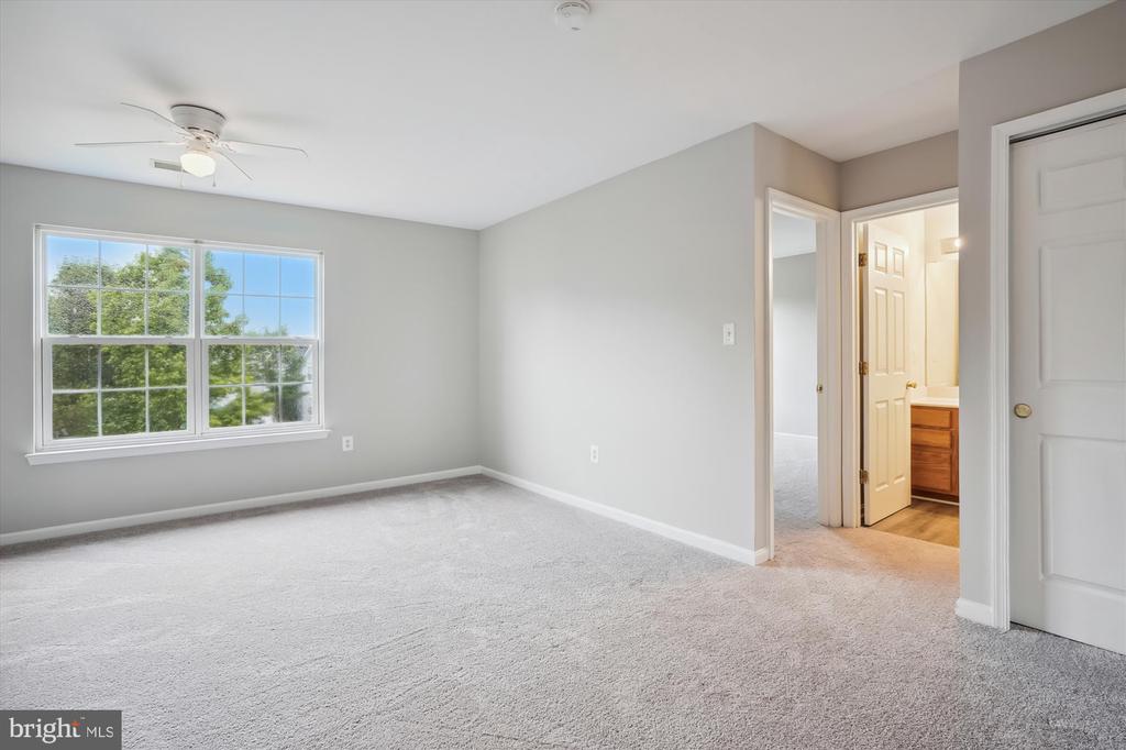 2024 CHESTNUT DR, CULPEPER, Virginia 22701, 4 Bedrooms Bedrooms, ,3 BathroomsBathrooms,Residential,2024 CHESTNUT DR,VACU2011726 MLS # VACU2011726