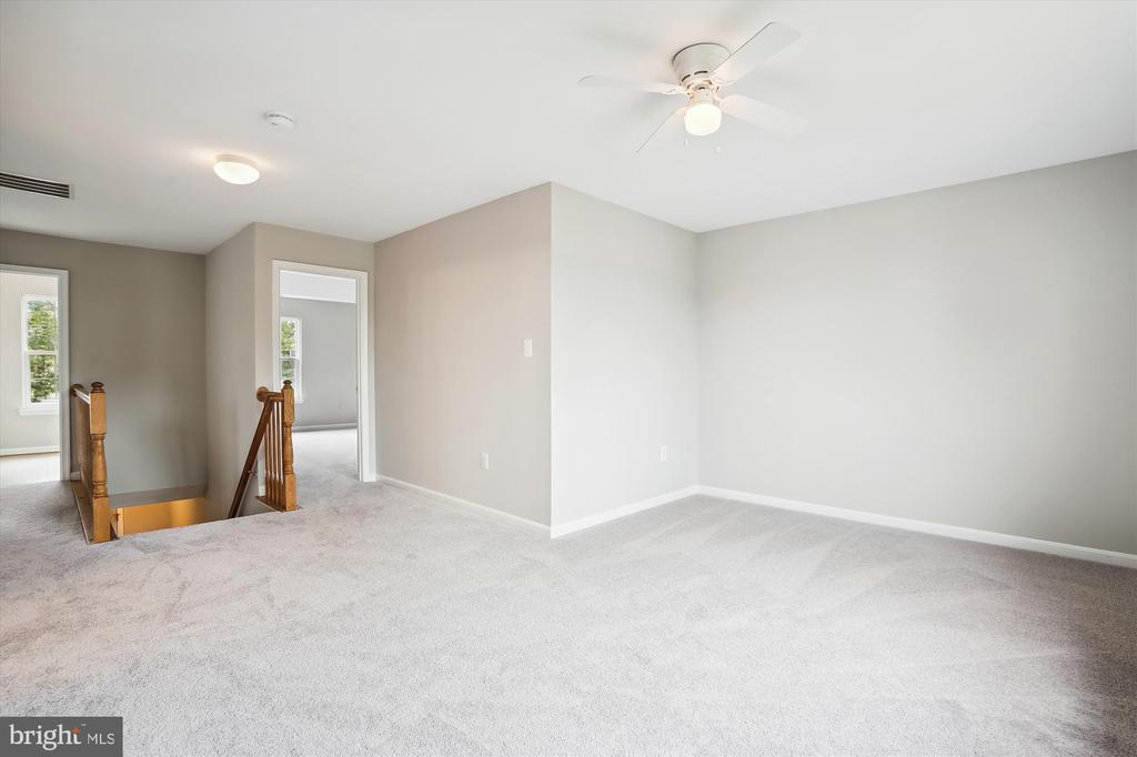 2024 CHESTNUT DR, CULPEPER, Virginia 22701, 4 Bedrooms Bedrooms, ,3 BathroomsBathrooms,Residential,2024 CHESTNUT DR,VACU2011726 MLS # VACU2011726