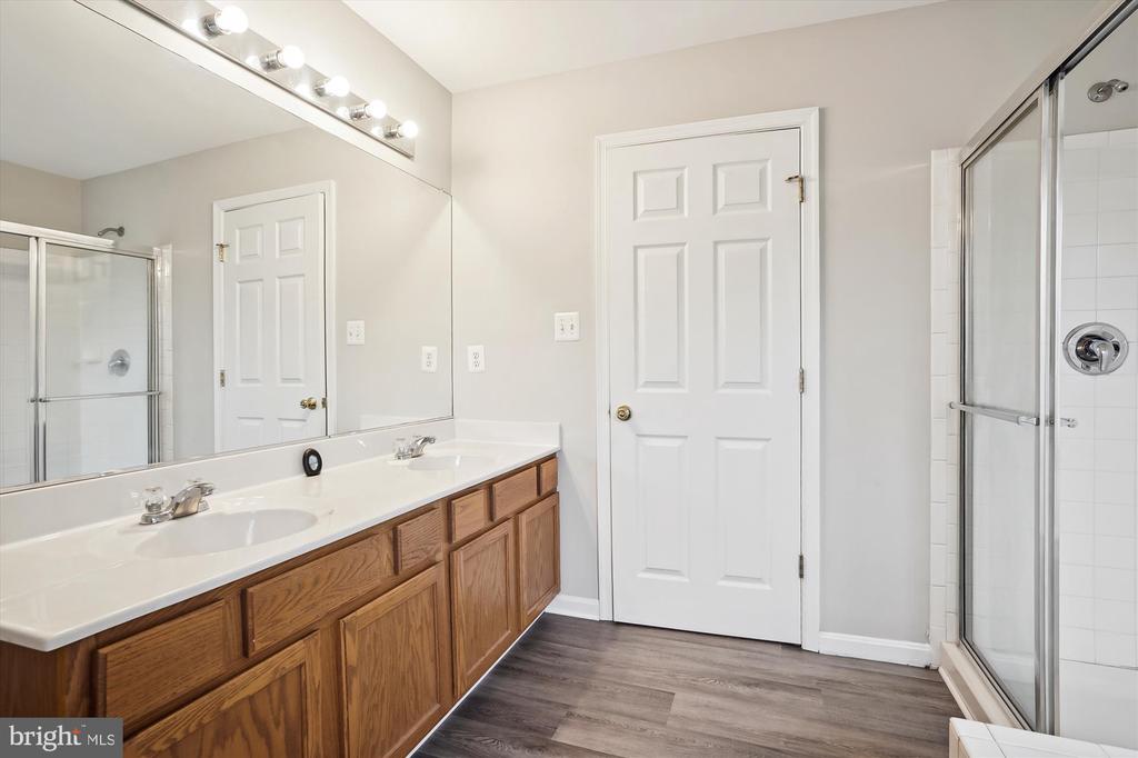 2024 CHESTNUT DR, CULPEPER, Virginia 22701, 4 Bedrooms Bedrooms, ,3 BathroomsBathrooms,Residential,2024 CHESTNUT DR,VACU2011726 MLS # VACU2011726