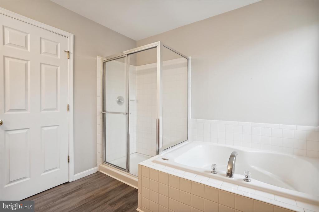 2024 CHESTNUT DR, CULPEPER, Virginia 22701, 4 Bedrooms Bedrooms, ,3 BathroomsBathrooms,Residential,2024 CHESTNUT DR,VACU2011726 MLS # VACU2011726