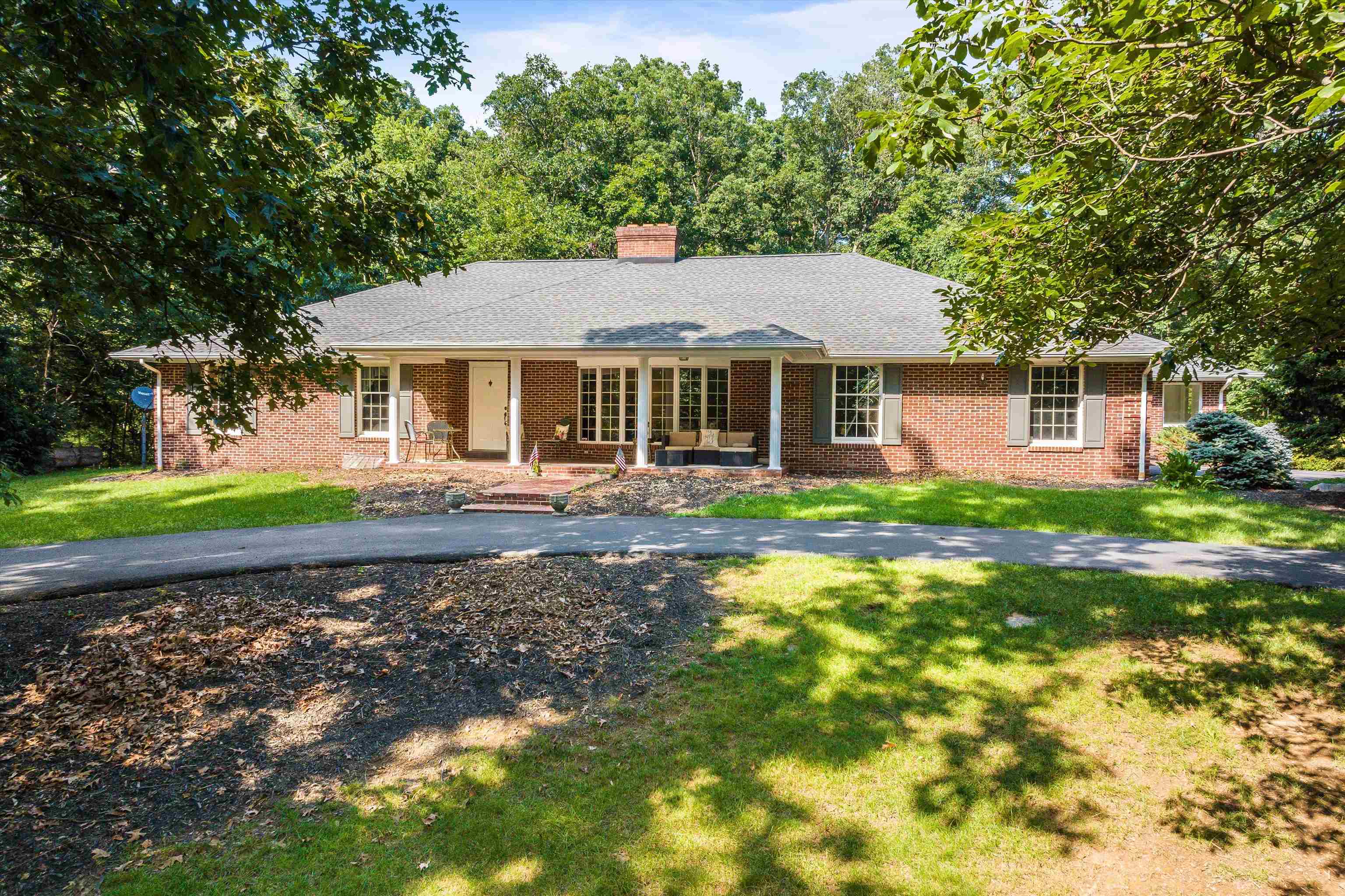 5983 LABS RUN LN, PENN LAIRD, Virginia 22846, 4 Bedrooms Bedrooms, ,3 BathroomsBathrooms,Residential,5983 LABS RUN LN,662500 MLS # 662500