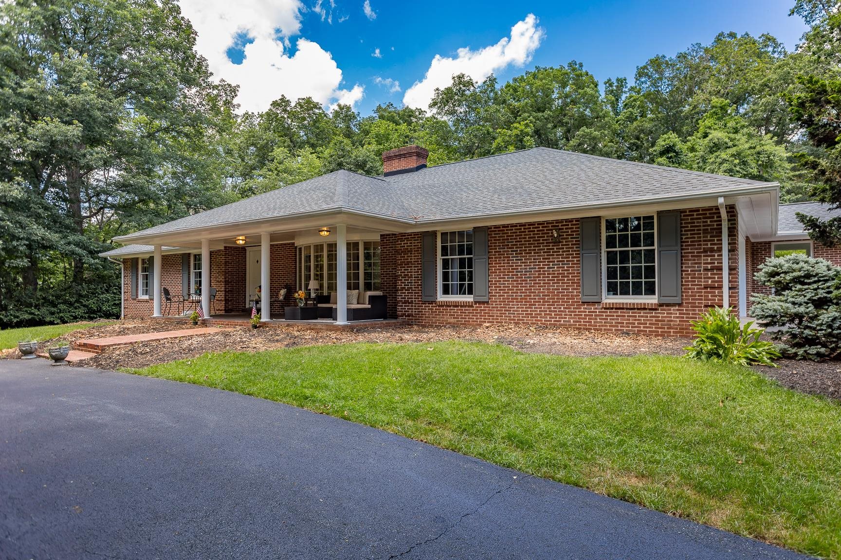 5983 LABS RUN LN, PENN LAIRD, Virginia 22846, 4 Bedrooms Bedrooms, ,3 BathroomsBathrooms,Residential,5983 LABS RUN LN,662500 MLS # 662500