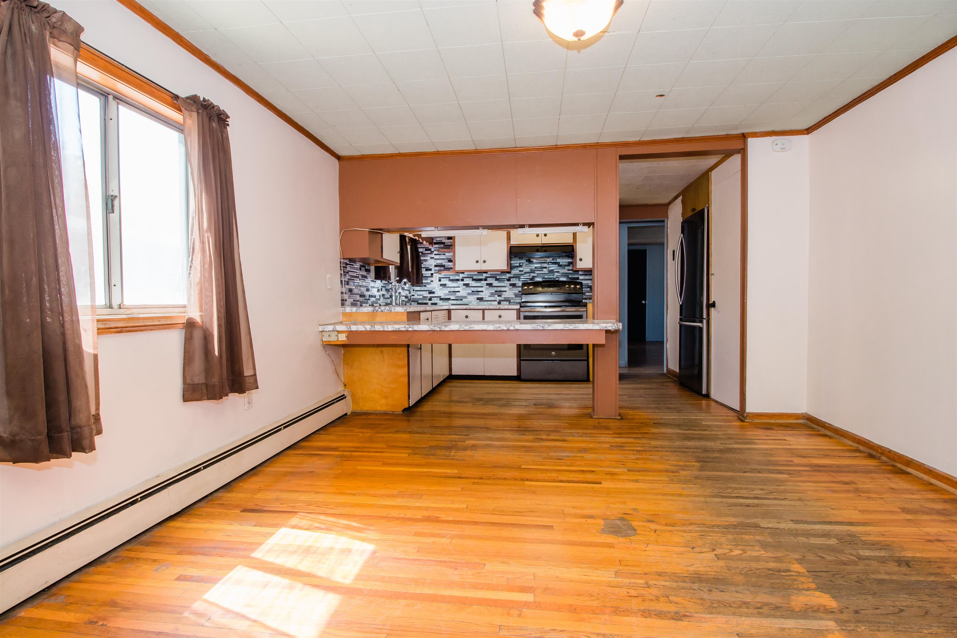 409 BRUCE ST, BRIDGEWATER, Virginia 22812, 3 Bedrooms Bedrooms, ,2 BathroomsBathrooms,Residential,409 BRUCE ST,663885 MLS # 663885
