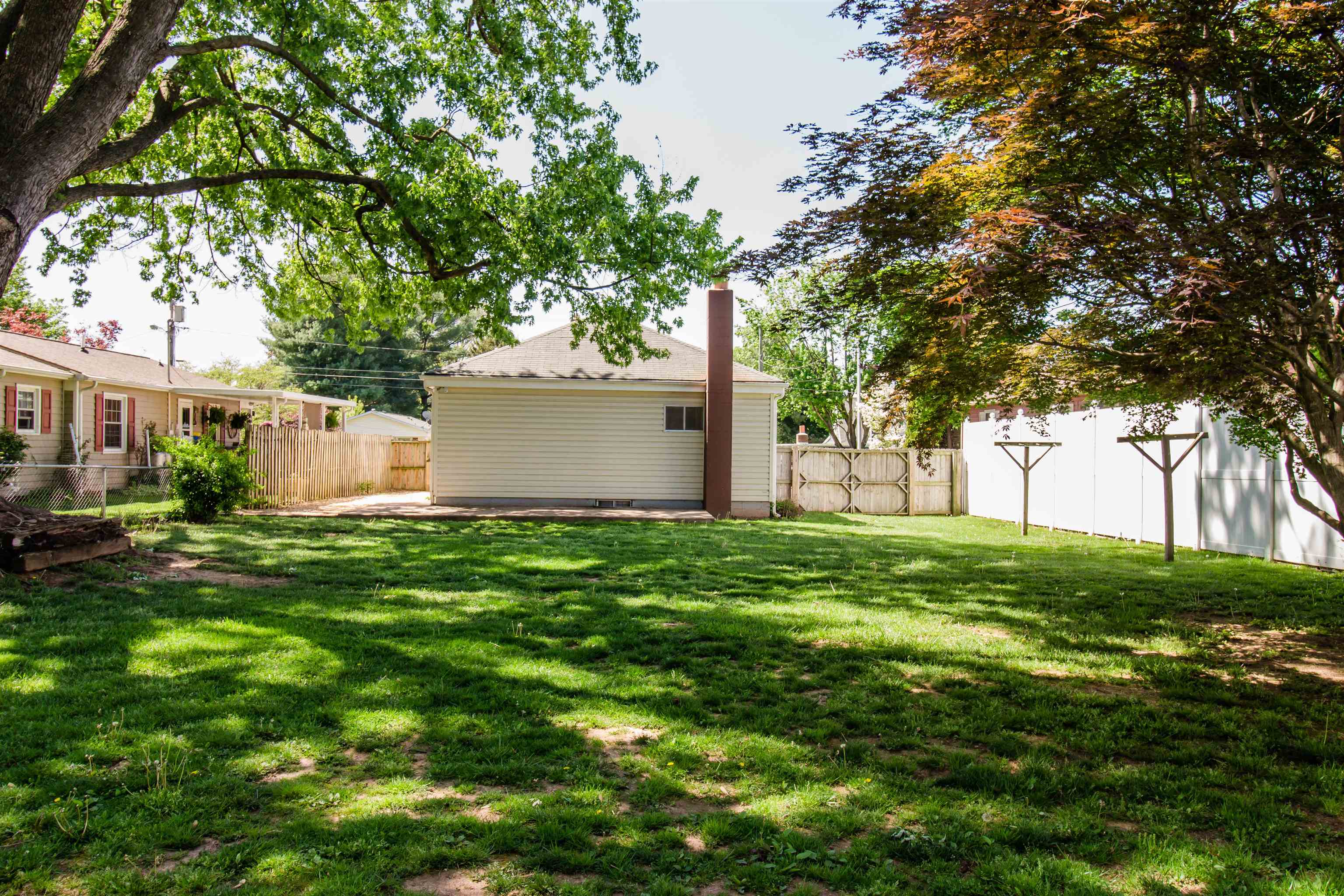 409 BRUCE ST, BRIDGEWATER, Virginia 22812, 3 Bedrooms Bedrooms, ,2 BathroomsBathrooms,Residential,409 BRUCE ST,663885 MLS # 663885