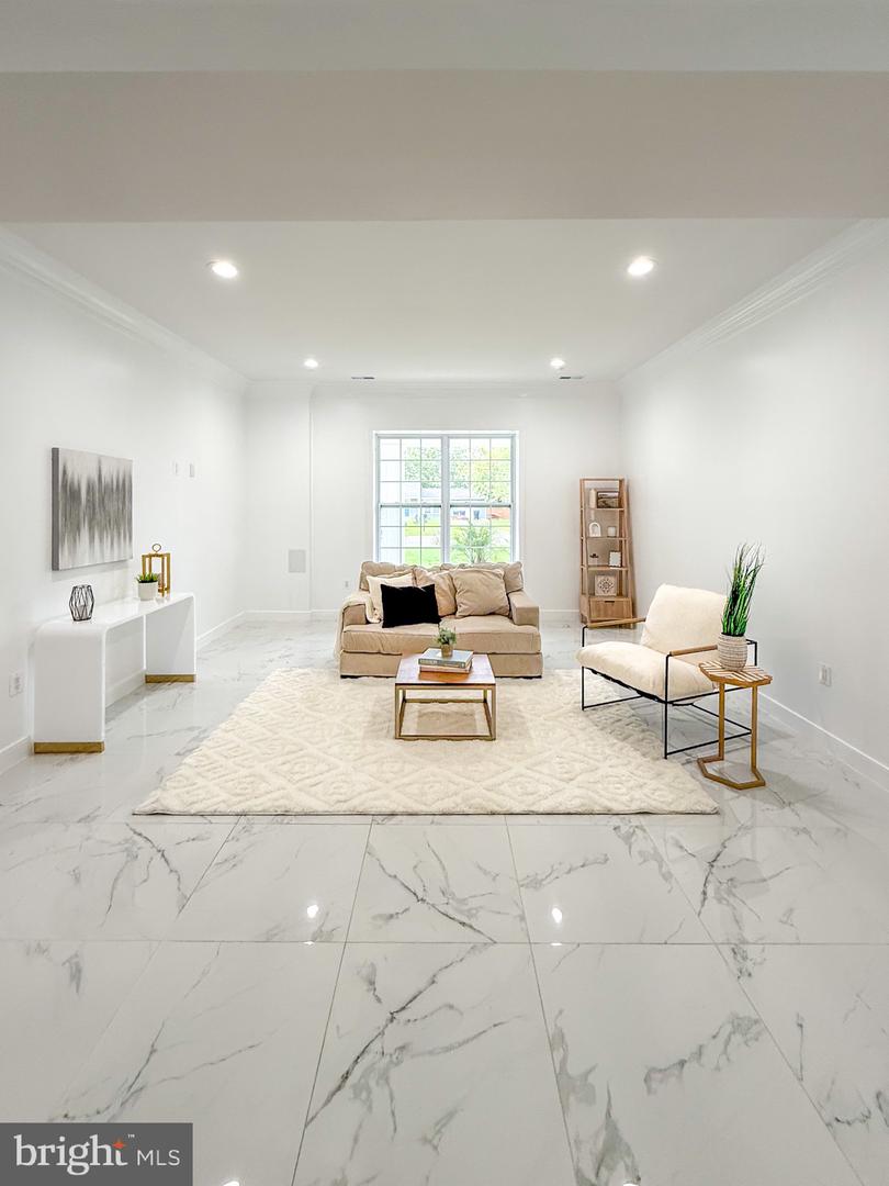 6709 S BENSON DR, ALEXANDRIA, Virginia 22306, 6 Bedrooms Bedrooms, 12 Rooms Rooms,5 BathroomsBathrooms,Residential,For sale,6709 S BENSON DR,VAFX2258908 MLS # VAFX2258908