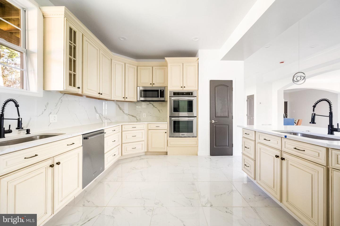 6709 S BENSON DR, ALEXANDRIA, Virginia 22306, 6 Bedrooms Bedrooms, 12 Rooms Rooms,5 BathroomsBathrooms,Residential,For sale,6709 S BENSON DR,VAFX2258908 MLS # VAFX2258908 6709 S BENSON DR, ALEXANDRIA, Virginia 22306, 6 Bedrooms Bedrooms, 12 Rooms Rooms,5 BathroomsBathrooms,Residential,For sale,6709 S BENSON DR,VAFX2258908 MLS # VAFX2258908