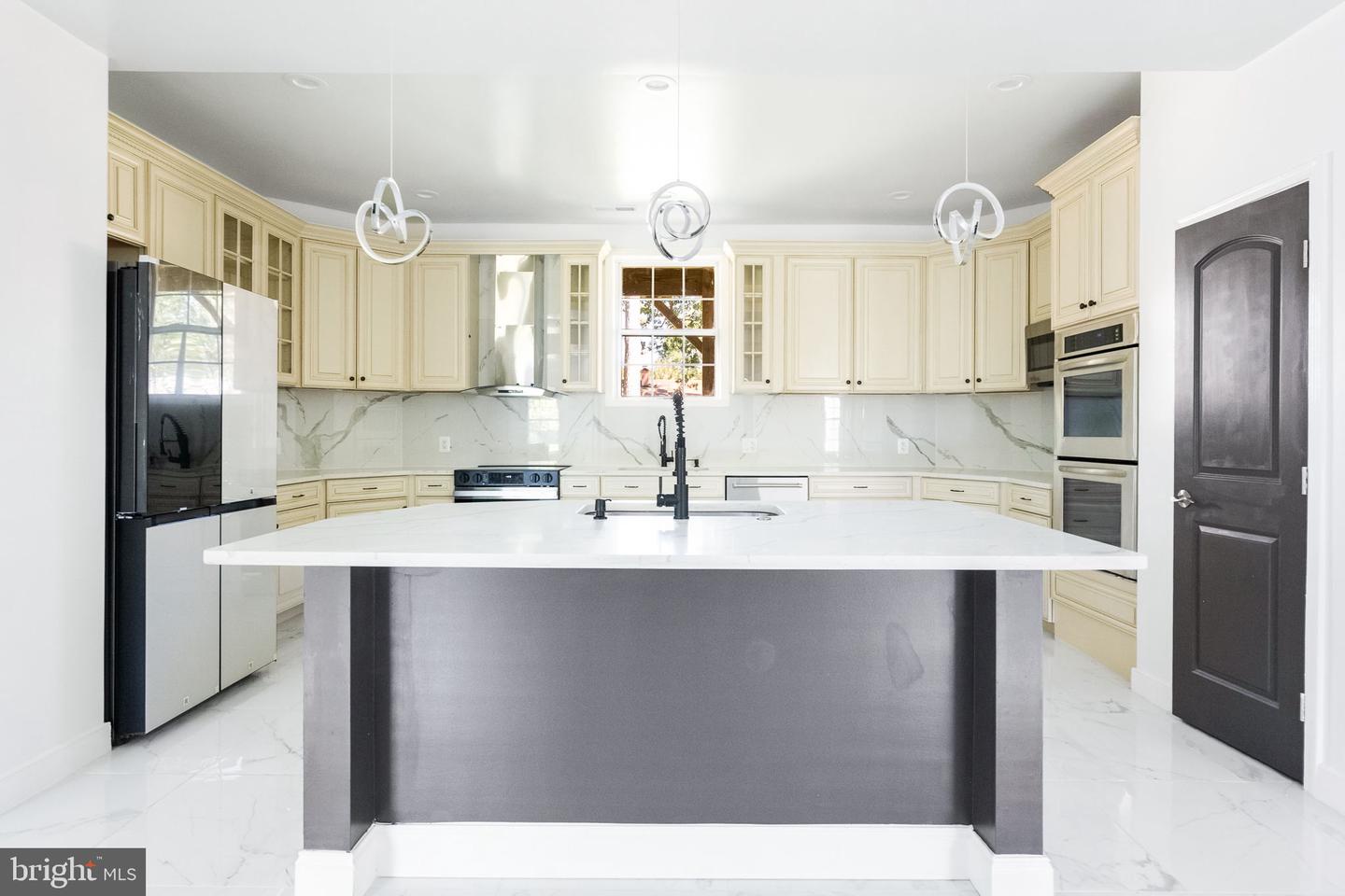 6709 S BENSON DR, ALEXANDRIA, Virginia 22306, 6 Bedrooms Bedrooms, 12 Rooms Rooms,5 BathroomsBathrooms,Residential,For sale,6709 S BENSON DR,VAFX2258908 MLS # VAFX2258908 6709 S BENSON DR, ALEXANDRIA, Virginia 22306, 6 Bedrooms Bedrooms, 12 Rooms Rooms,5 BathroomsBathrooms,Residential,For sale,6709 S BENSON DR,VAFX2258908 MLS # VAFX2258908