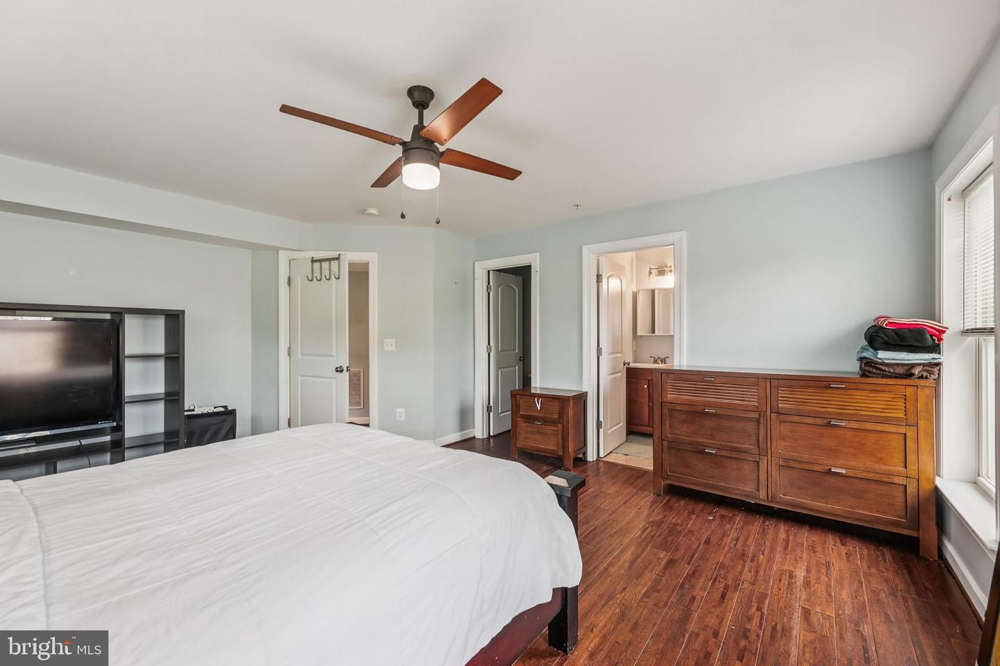 4905 MINNESOTA AVE NE, WASHINGTON, District Of Columbia 20019, 5 Bedrooms Bedrooms, ,4 BathroomsBathrooms,Residential,For sale,4905 MINNESOTA AVE NE,DCDC2213930 MLS # DCDC2213930