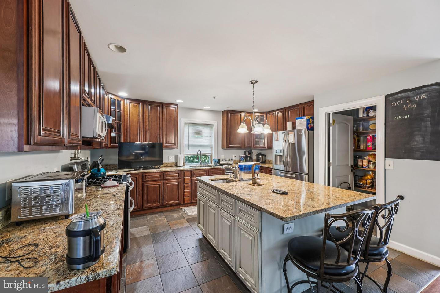 4905 MINNESOTA AVE NE, WASHINGTON, District Of Columbia 20019, 5 Bedrooms Bedrooms, ,4 BathroomsBathrooms,Residential,For sale,4905 MINNESOTA AVE NE,DCDC2213930 MLS # DCDC2213930