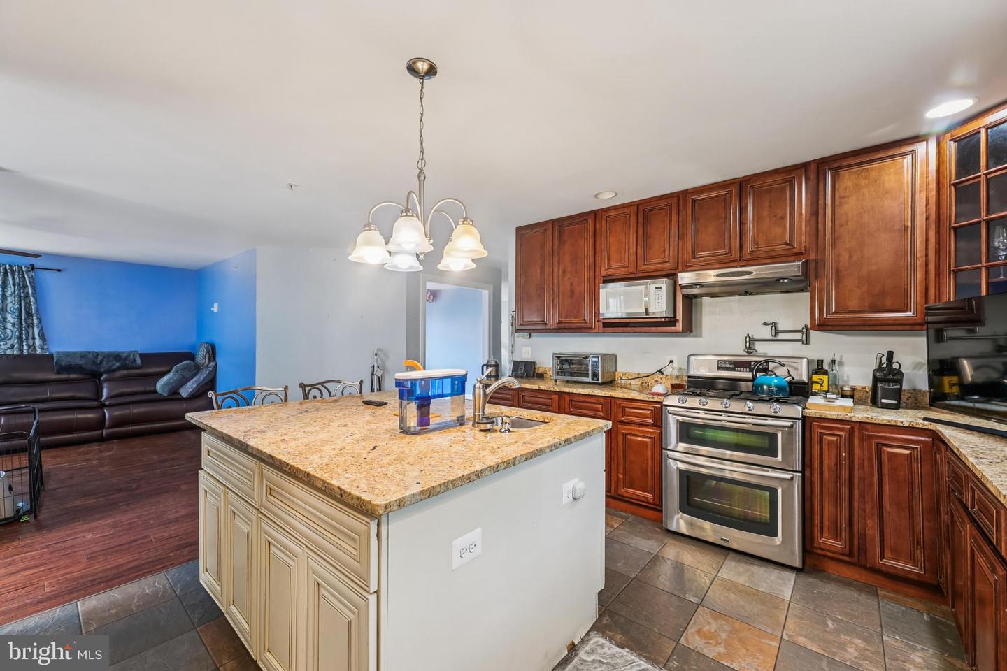 4905 MINNESOTA AVE NE, WASHINGTON, District Of Columbia 20019, 5 Bedrooms Bedrooms, ,4 BathroomsBathrooms,Residential,For sale,4905 MINNESOTA AVE NE,DCDC2213930 MLS # DCDC2213930