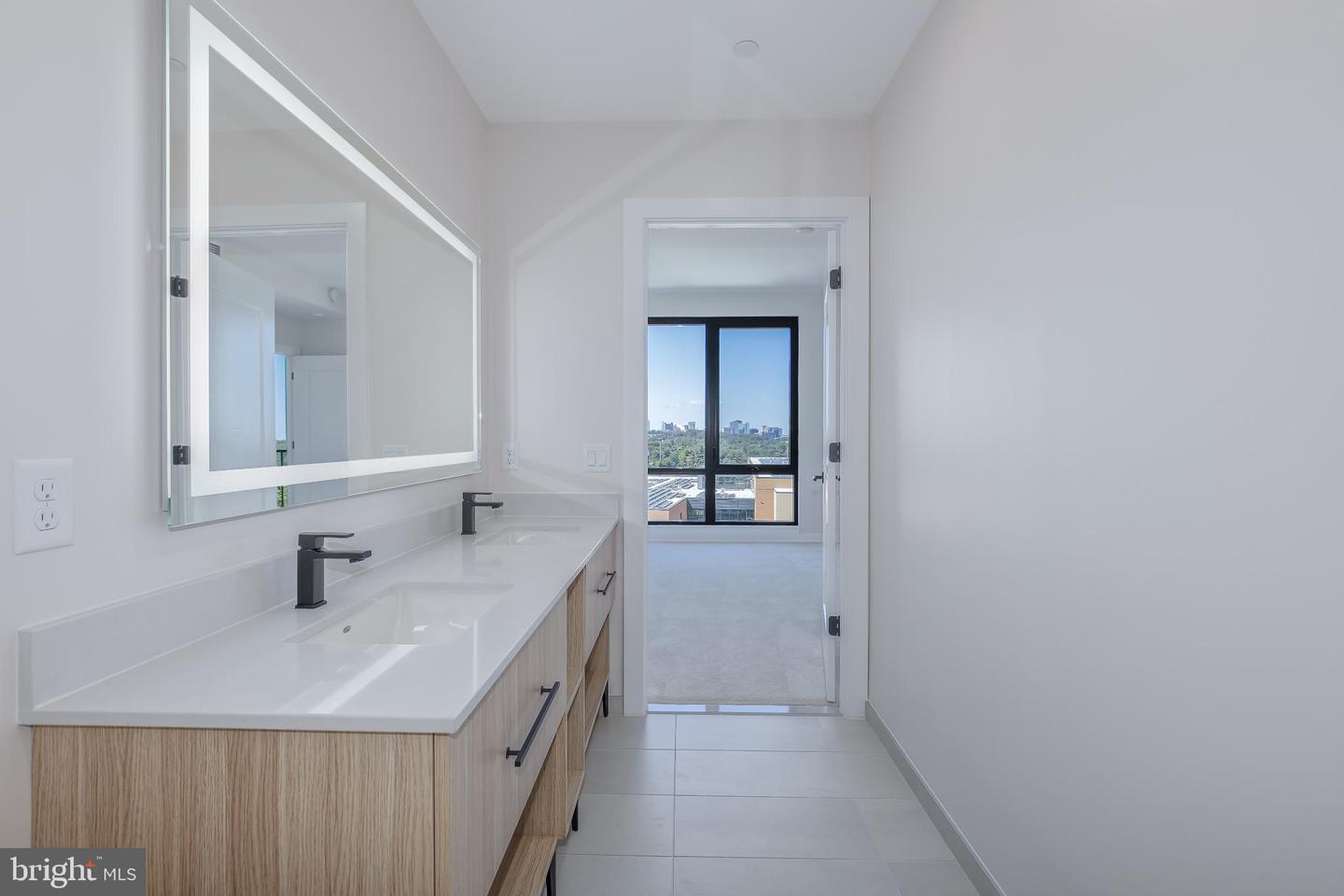 255 W. FALLS STATION BLVD #911, FALLS CHURCH, Virginia 22046, 2 Bedrooms Bedrooms, 4 Rooms Rooms,2 BathroomsBathrooms,Residential,For sale,255 W. FALLS STATION BLVD #911,VAFA2003194 MLS # VAFA2003194