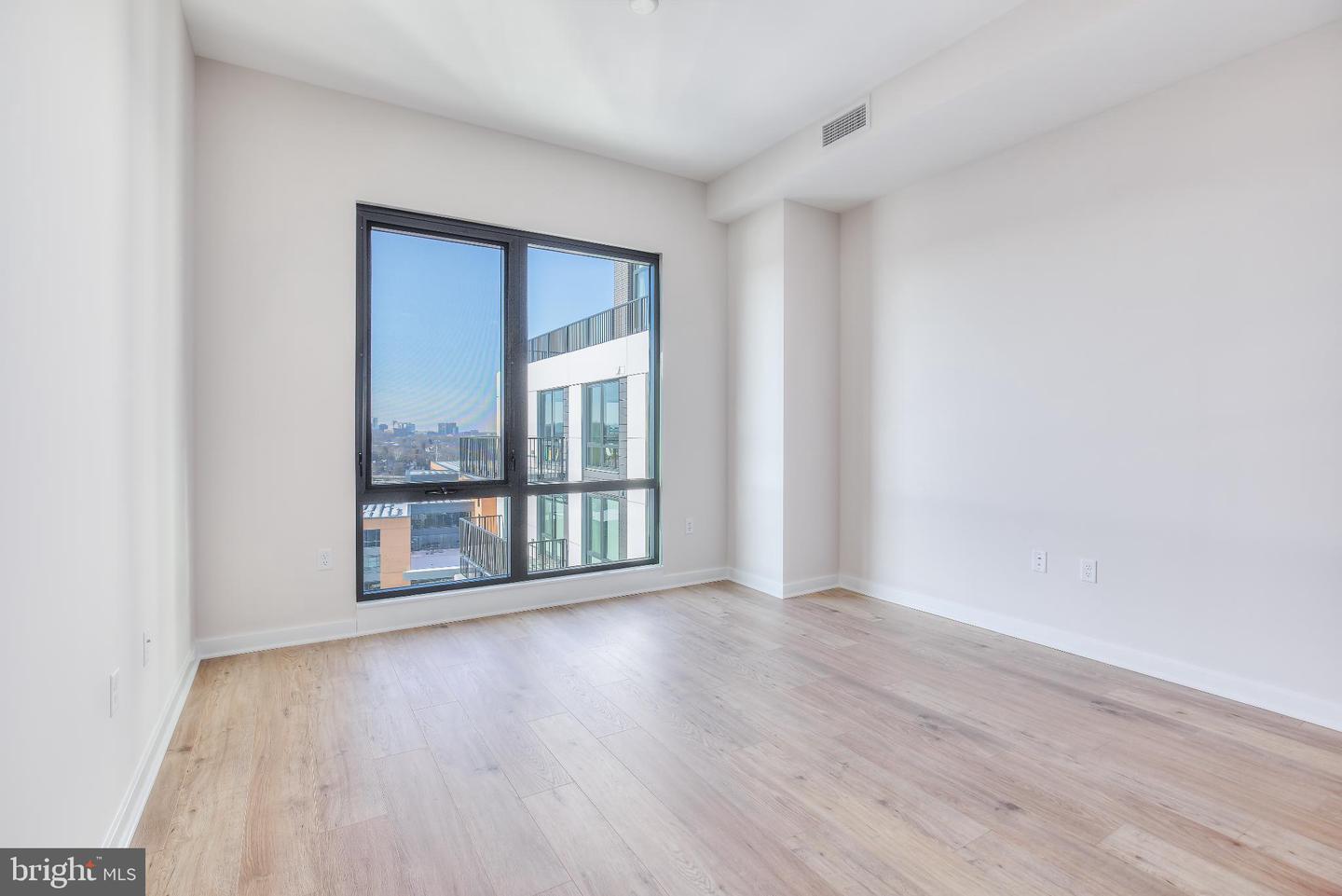 255 W. FALLS STATION BLVD #1004, FALLS CHURCH, Virginia 22046, 2 Bedrooms Bedrooms, 4 Rooms Rooms,2 BathroomsBathrooms,Residential,For sale,255 W. FALLS STATION BLVD #1004,VAFA2003196 MLS # VAFA2003196