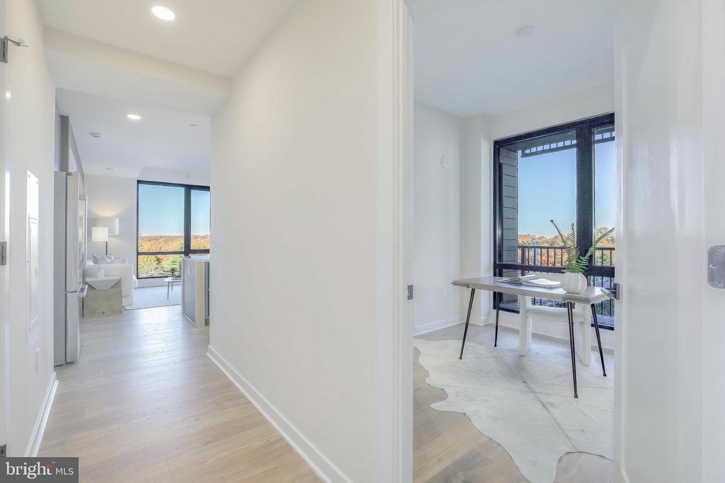 255 W. FALLS STATION BLVD #607, FALLS CHURCH, Virginia 22046, 3 Bedrooms Bedrooms, 5 Rooms Rooms,2 BathroomsBathrooms,Residential,For sale,255 W. FALLS STATION BLVD #607,VAFA2003202 MLS # VAFA2003202