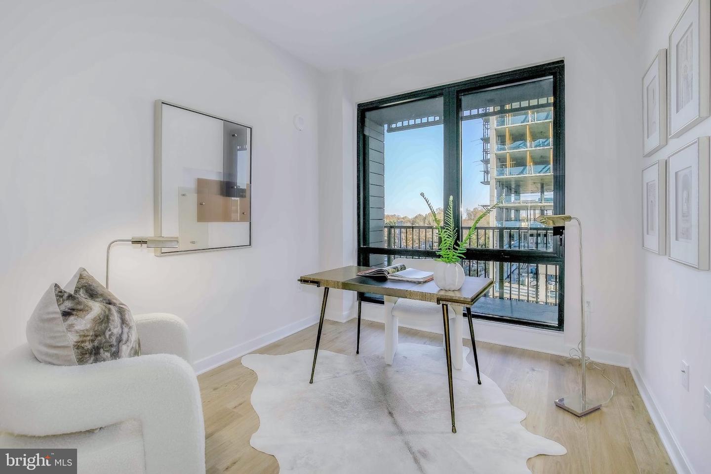 255 W. FALLS STATION BLVD #607, FALLS CHURCH, Virginia 22046, 3 Bedrooms Bedrooms, 5 Rooms Rooms,2 BathroomsBathrooms,Residential,For sale,255 W. FALLS STATION BLVD #607,VAFA2003202 MLS # VAFA2003202