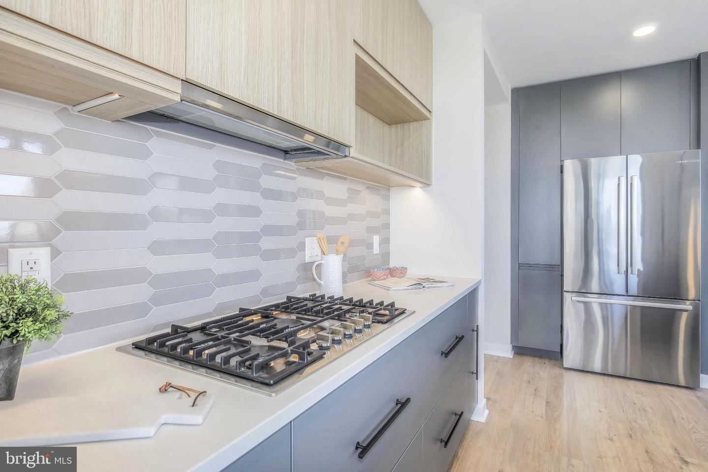 255 W. FALLS STATION BLVD #607, FALLS CHURCH, Virginia 22046, 3 Bedrooms Bedrooms, 5 Rooms Rooms,2 BathroomsBathrooms,Residential,For sale,255 W. FALLS STATION BLVD #607,VAFA2003202 MLS # VAFA2003202