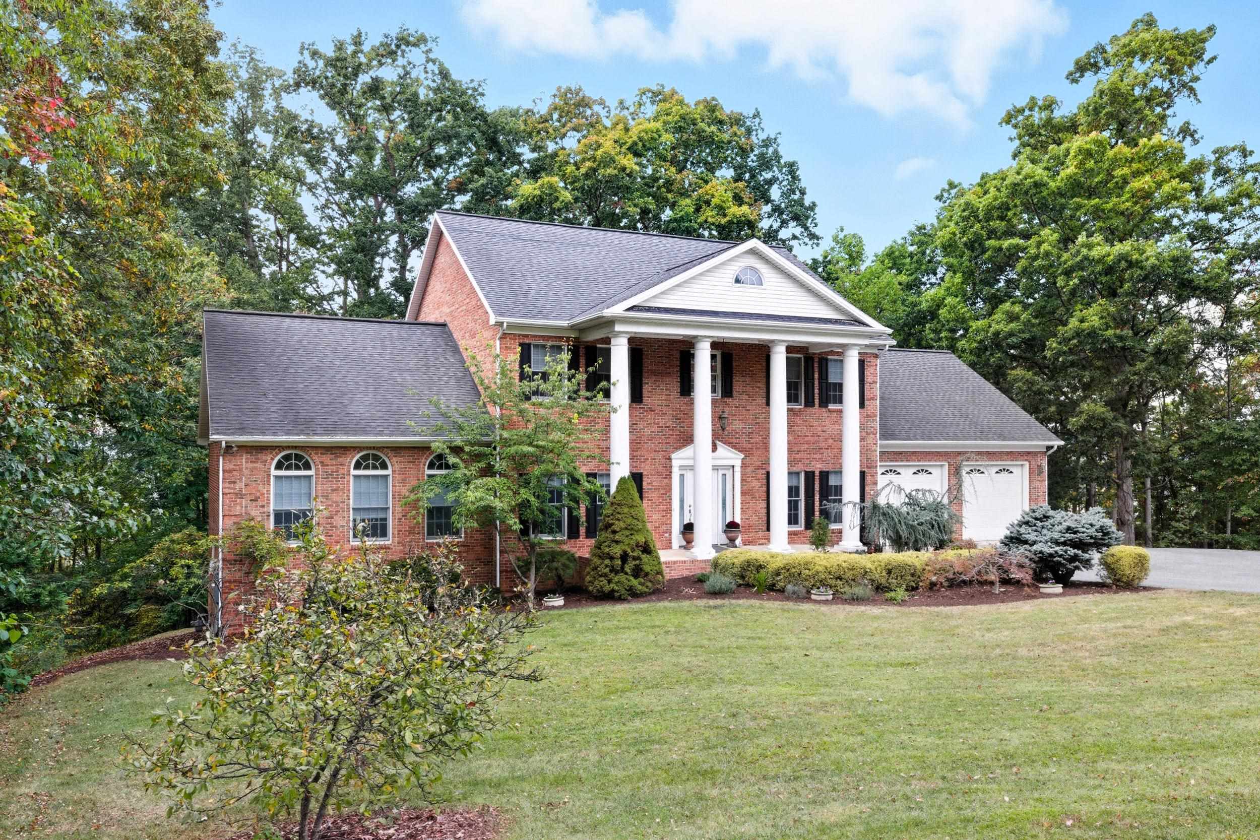 2205 PEARL LN, HARRISONBURG, Virginia 22801, 4 Bedrooms Bedrooms, ,3 BathroomsBathrooms,Residential,2205 PEARL LN,669591 MLS # 669591